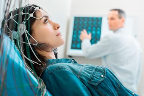 تخطيط كهربية الدماغ (Eeg)