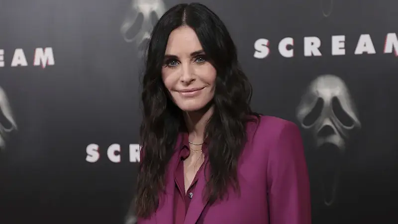 Courteney Cox Plastic Surgery – Navigating the Transformation Journey